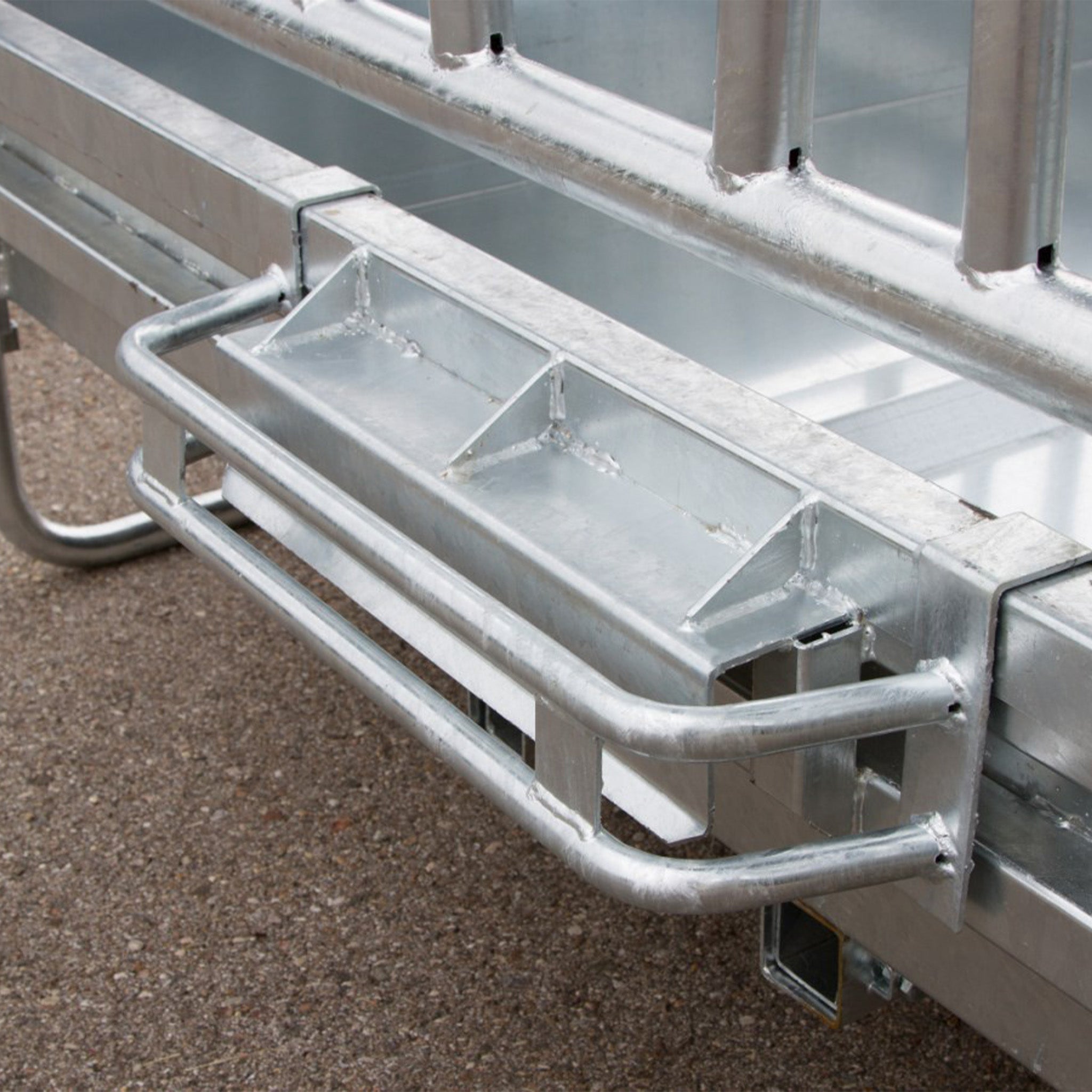 Palisadenfutterraufe 2x2m