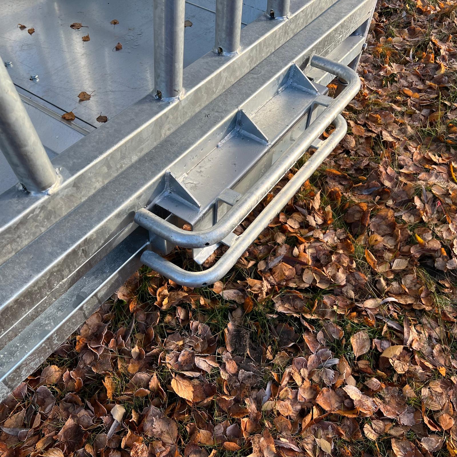 Eco-Palisadenfutterraufe 1.5x1.5m